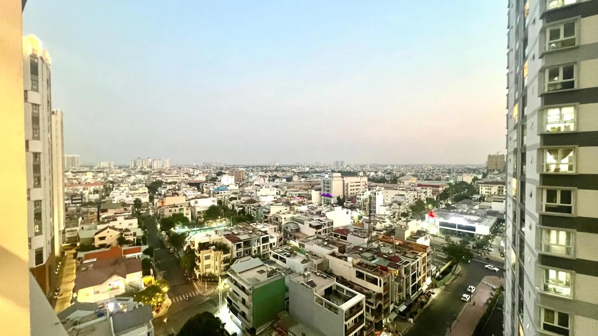 Can Ho The Western Capital 3Pn Ho Chi Minh City Vietnam