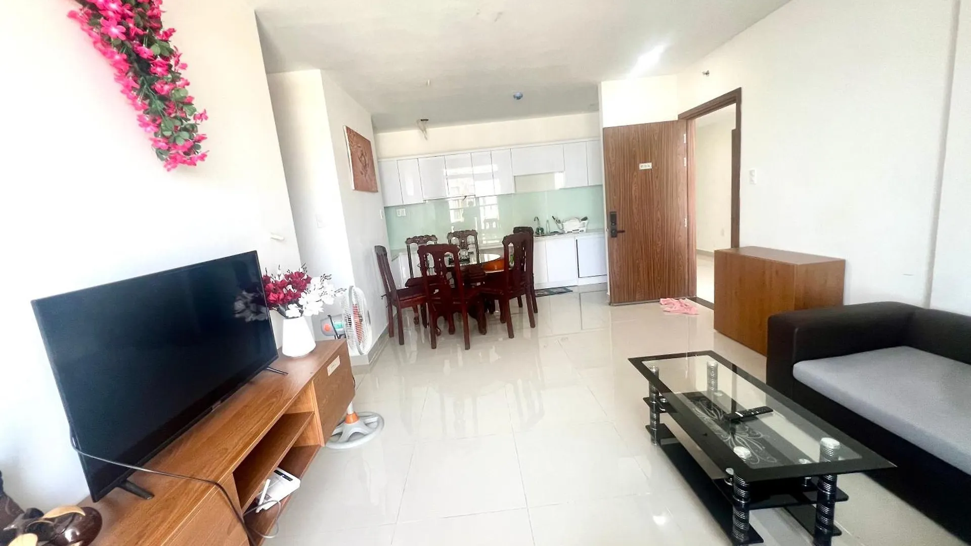 Can Ho The Western Capital 3Pn Ho Chi Minh City Apartment